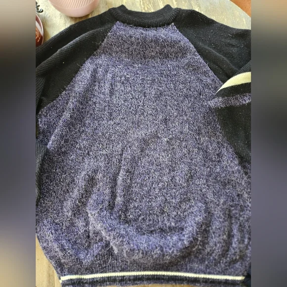 VTG IOU brand sweater - Picture 4 of 8